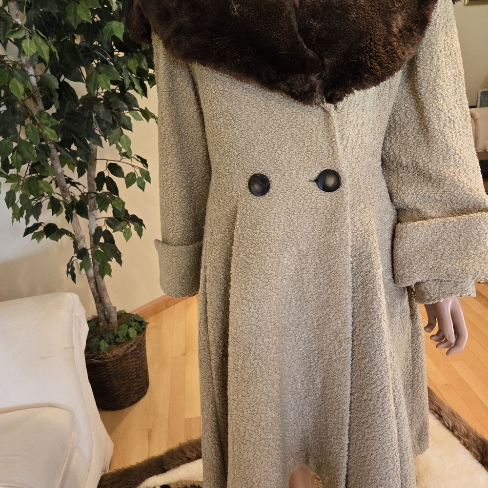 Vintage 1940's 1950's Women's Tan Boucle Forstman… - image 8
